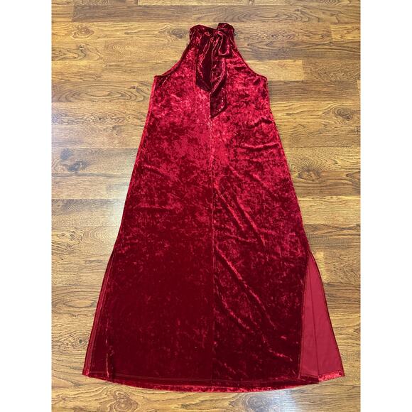 Bar III Women's Crushed Velvet Halter Dress Red Medium Holiday Party Ready - Picture 3 of 11